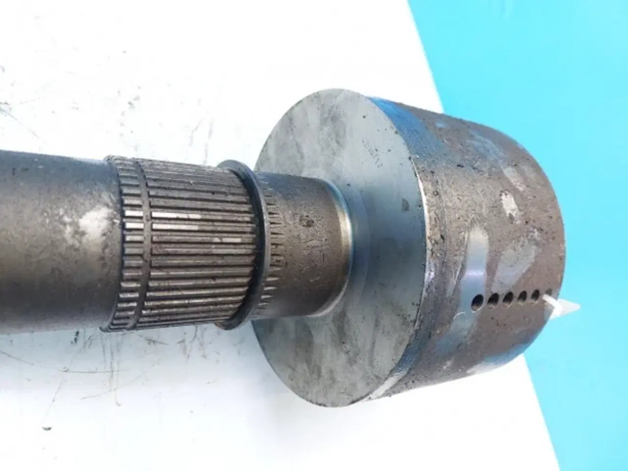 Billede 15 - New Holland LB115B Transmission Aksel 85823852