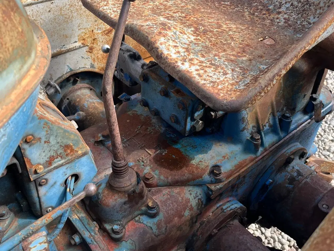 Billede 8 - Fordson Major Motoren mangler, men mange god dele.