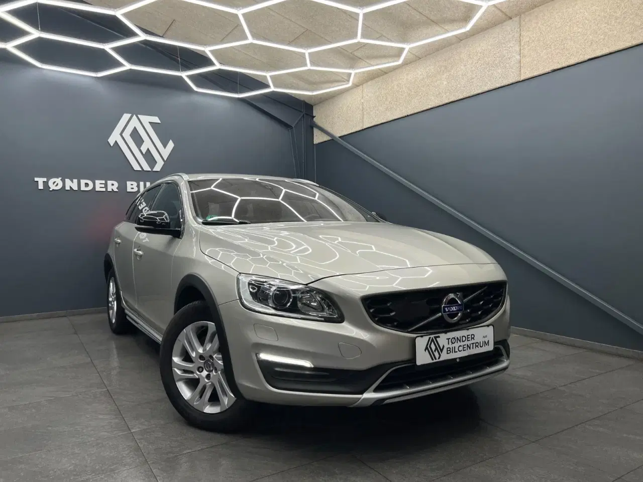 Billede 1 - Volvo V60 CC 2,0 D3 150 Momentum