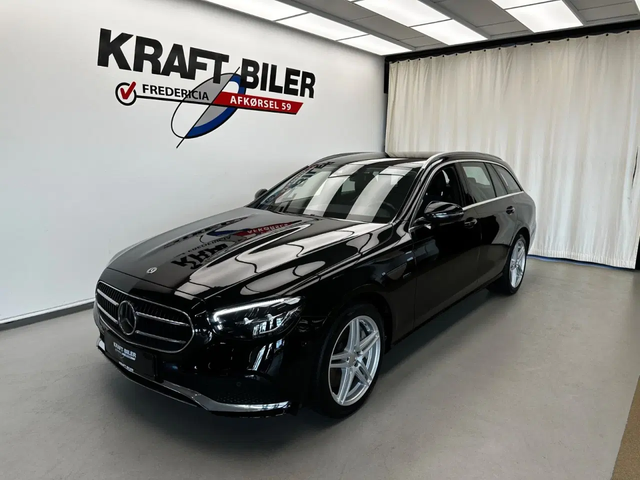 Billede 1 - Mercedes E300 de 2,0 Business stc. aut.