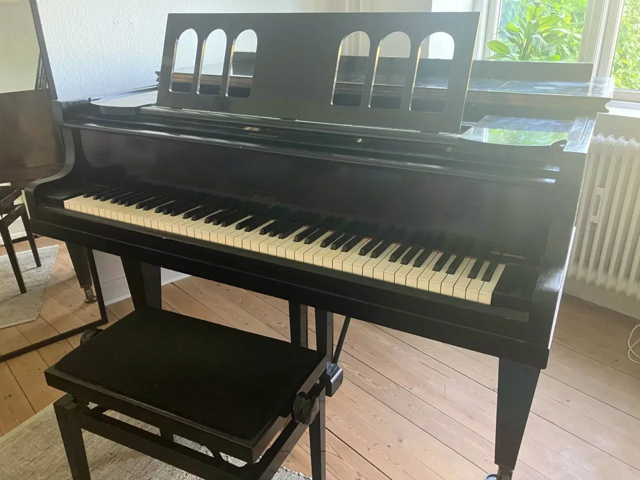 Billede 1 - Sort Malmsjö flygel