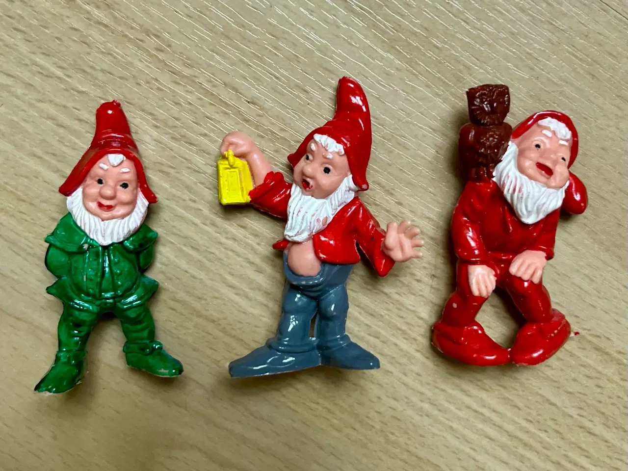 Billede 2 - 3 retro plastnisser fra Daells Varehus – 60/70’er