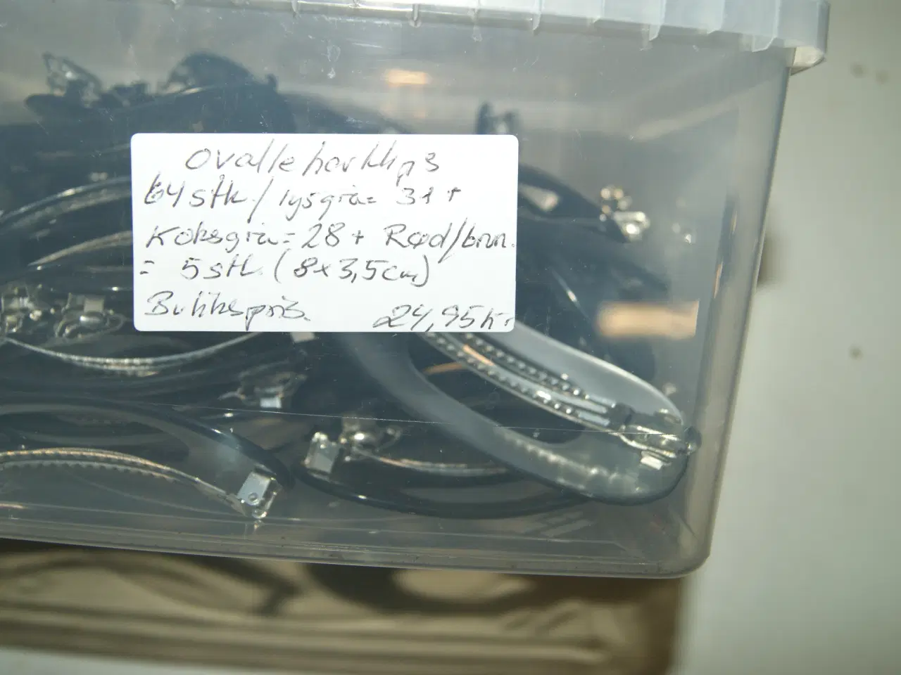 Billede 9 - Smykker i. ca. 400 Plast Kasser. haves. alt forsk.