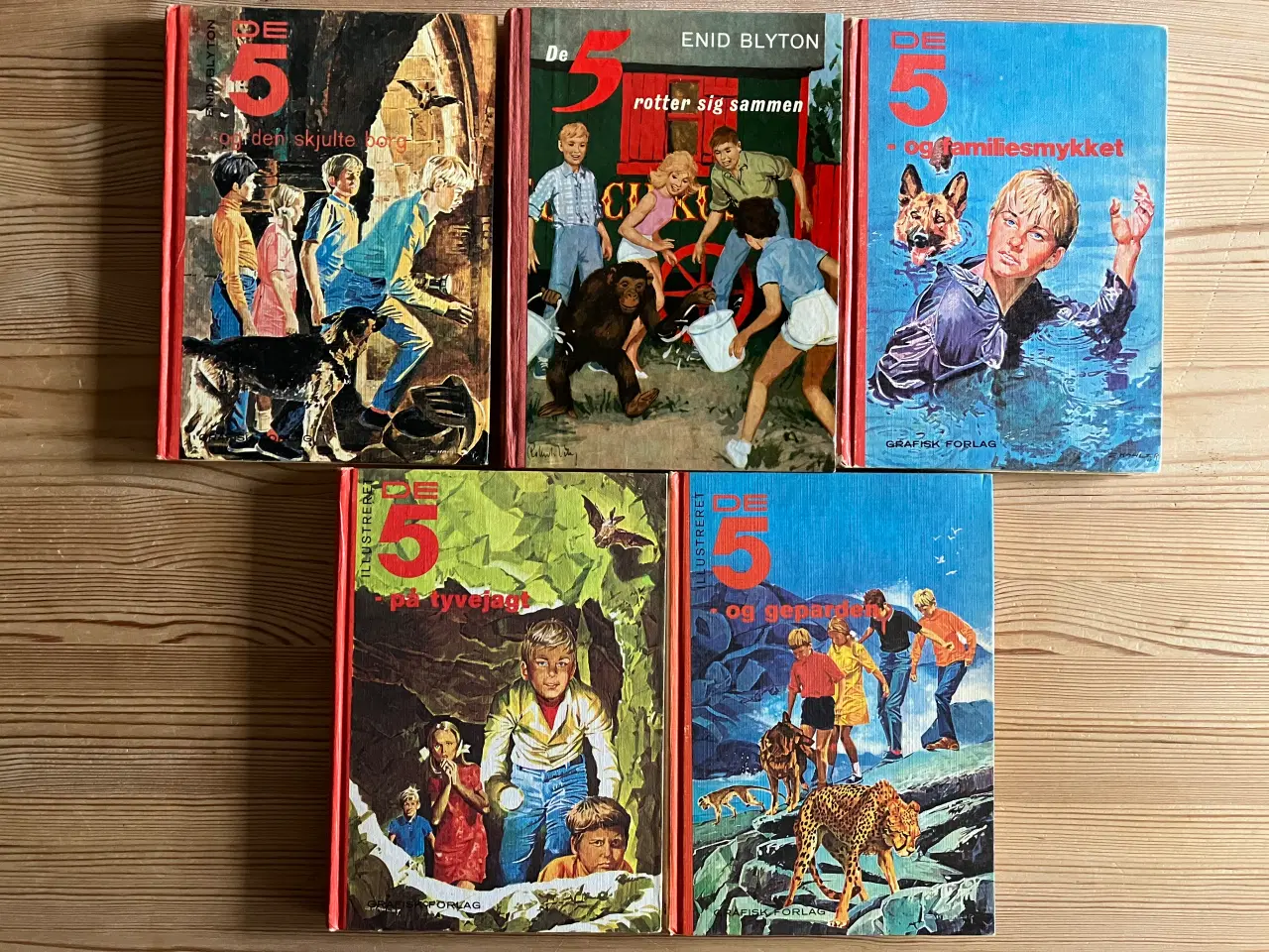 Billede 5 - NEDSAT: 30 gamle bøger af Enid Blyton, Grafisk