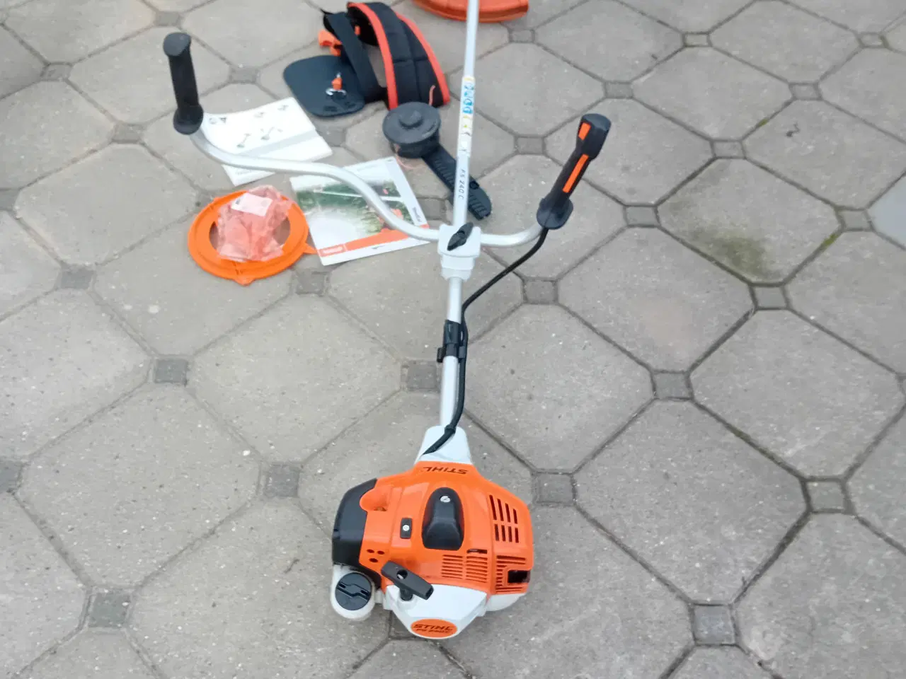Billede 1 - Stihl FS 240 c Buskrydder