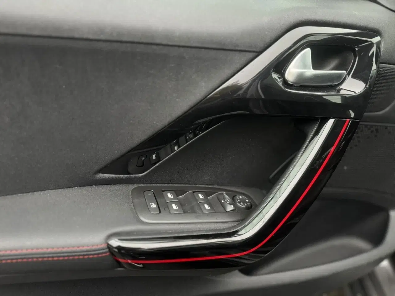 Billede 19 - Peugeot 2008 1,6 BlueHDi GT Line Sky 120HK 6g