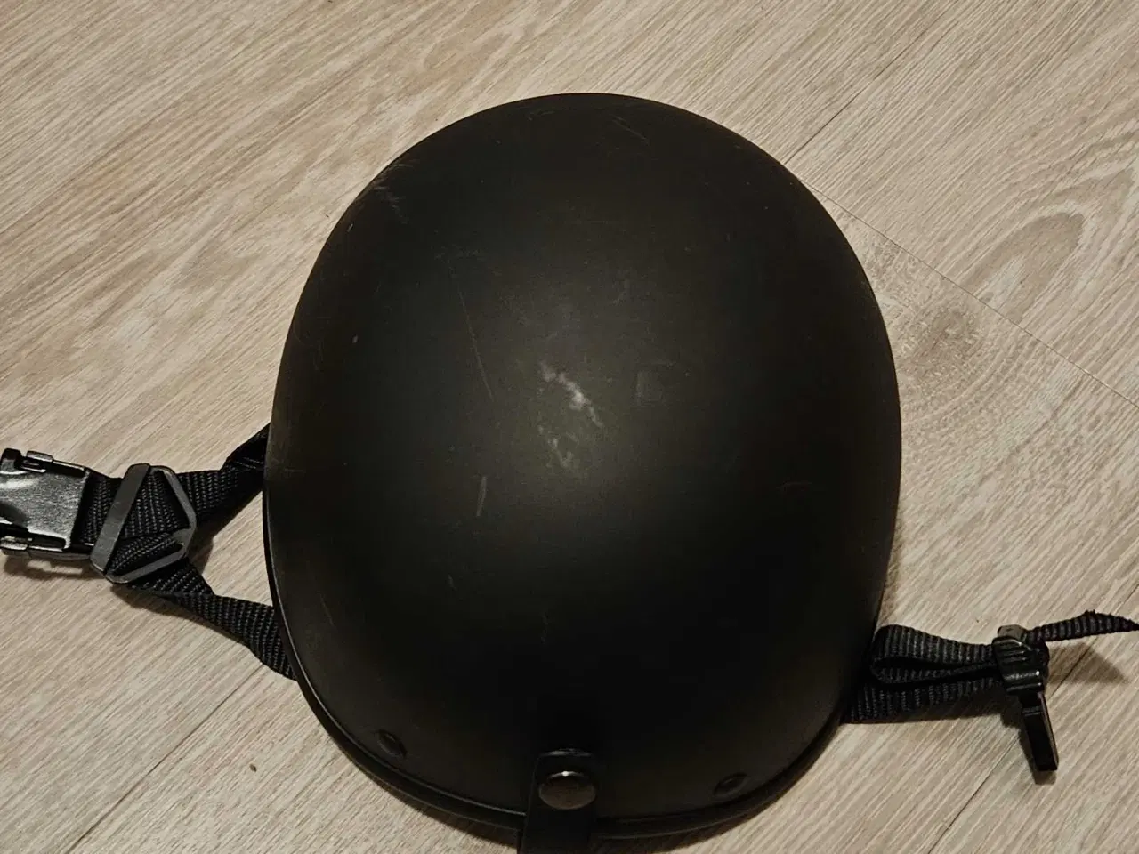 Billede 1 - Hjelm str XL , til brug eller samlere