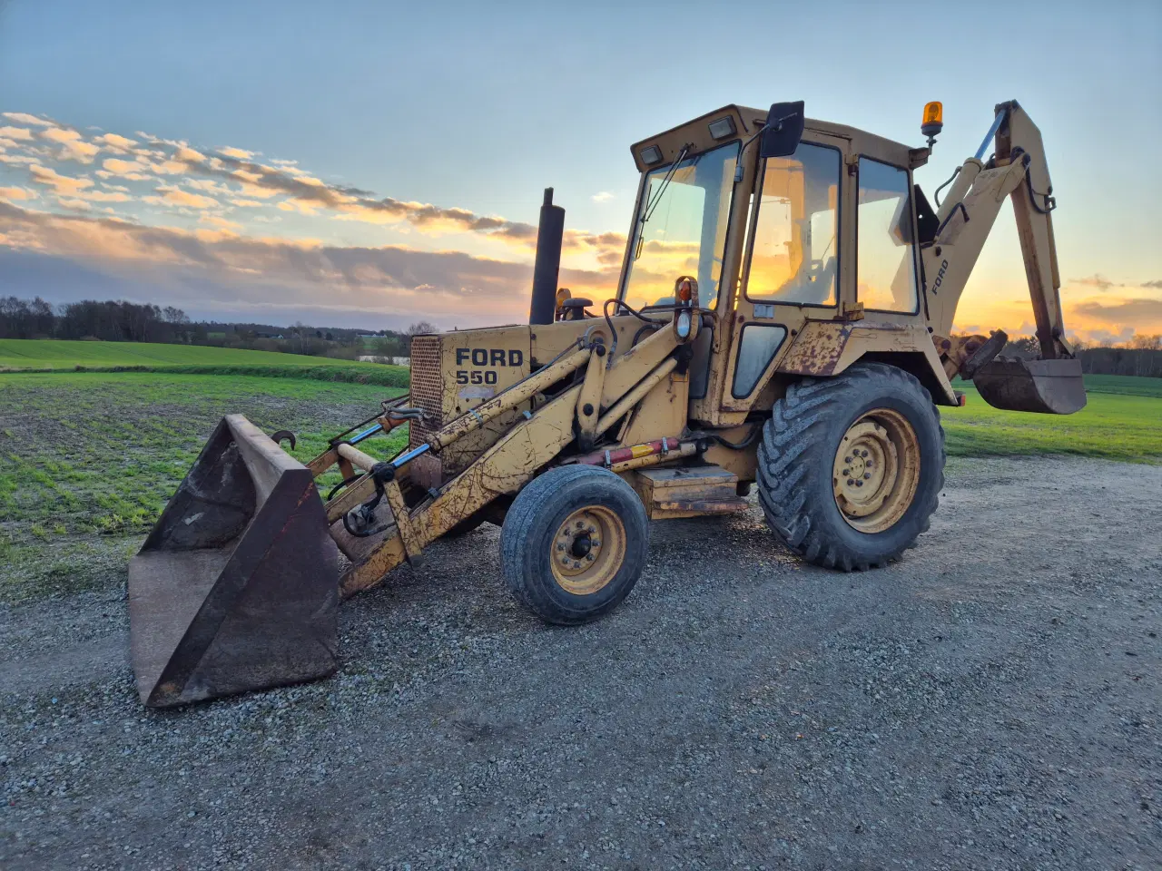 Billede 2 - Ford 550 Rendegraver