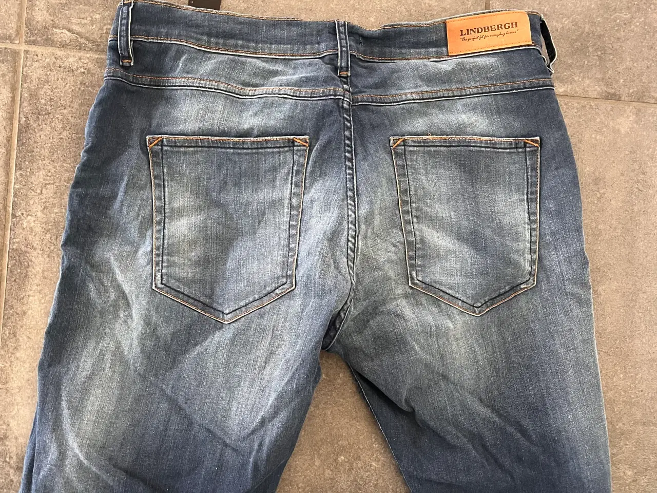 Billede 2 - Denimshorts str L