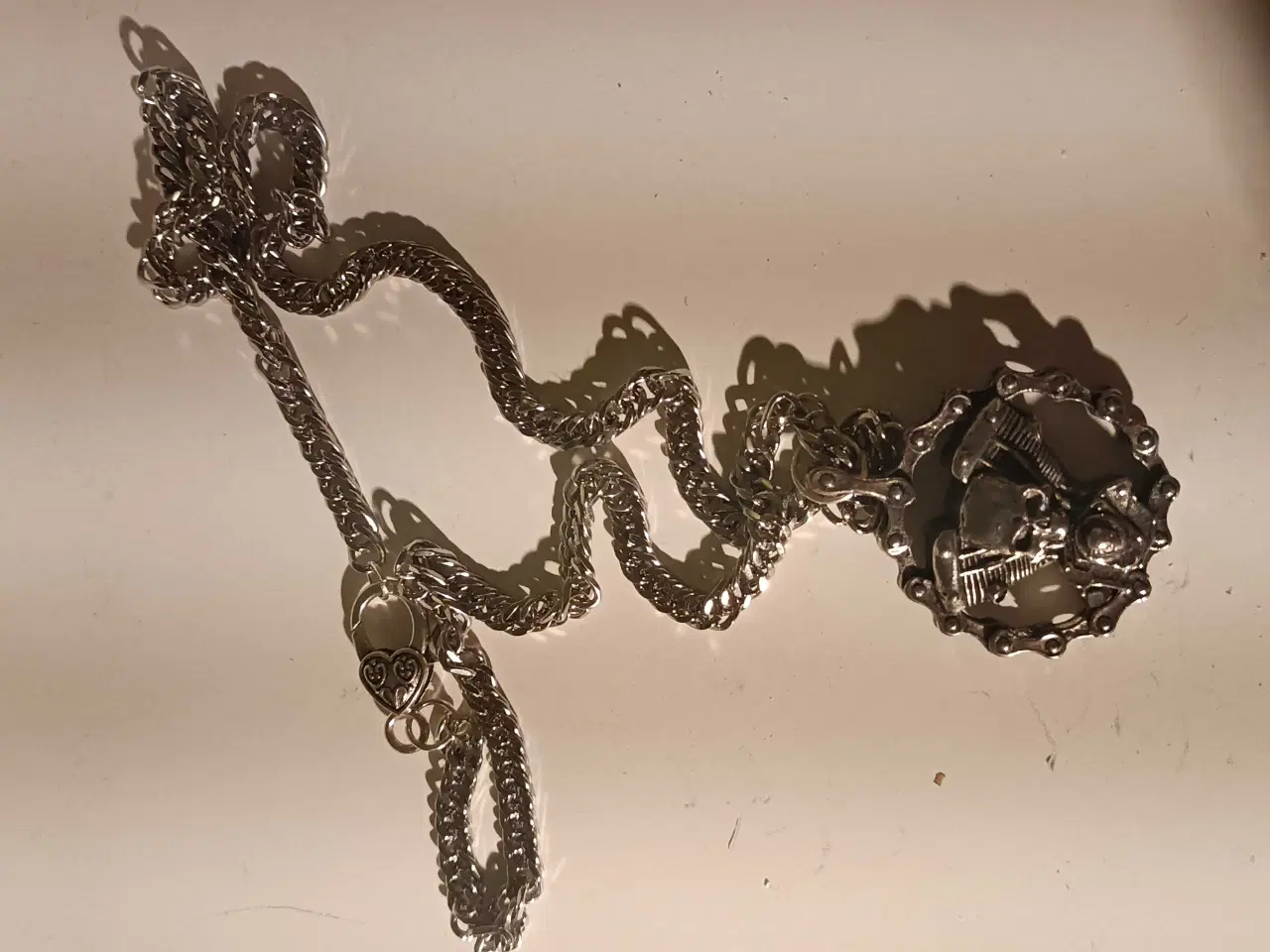 Billede 3 - Halskæde med kraftig kæder