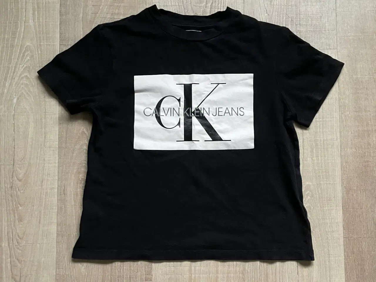 Billede 1 - Calvin Klein Jeans t-shirt str. XS