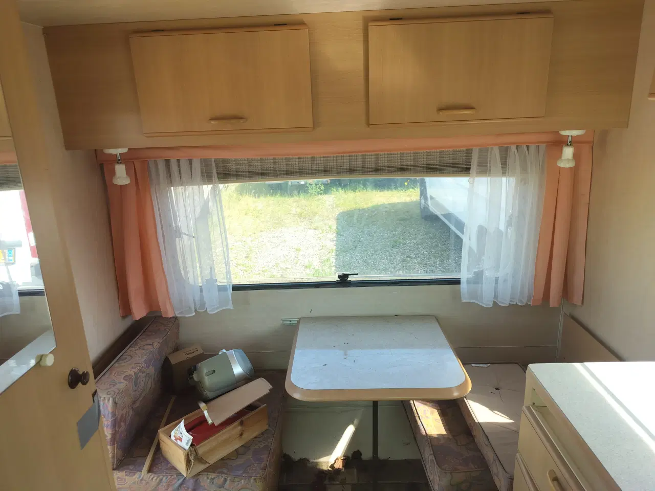 Billede 11 - Adria lille campingvogn, med fugt , nysynet 