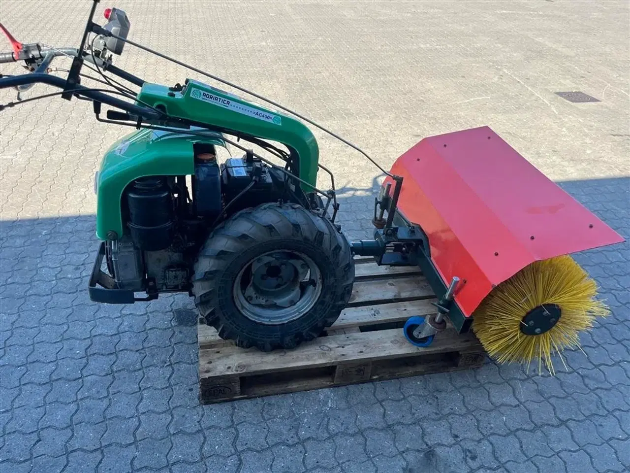 Billede 6 - - - - Roriatica AC 400 2hjulet traktor med kost