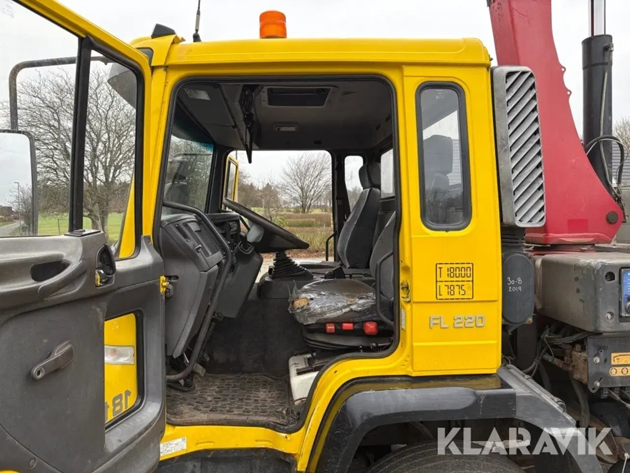 Billede 12 - Lastbil Volvo Fl 18 E 4x2 Luft med HMF 1430 kran