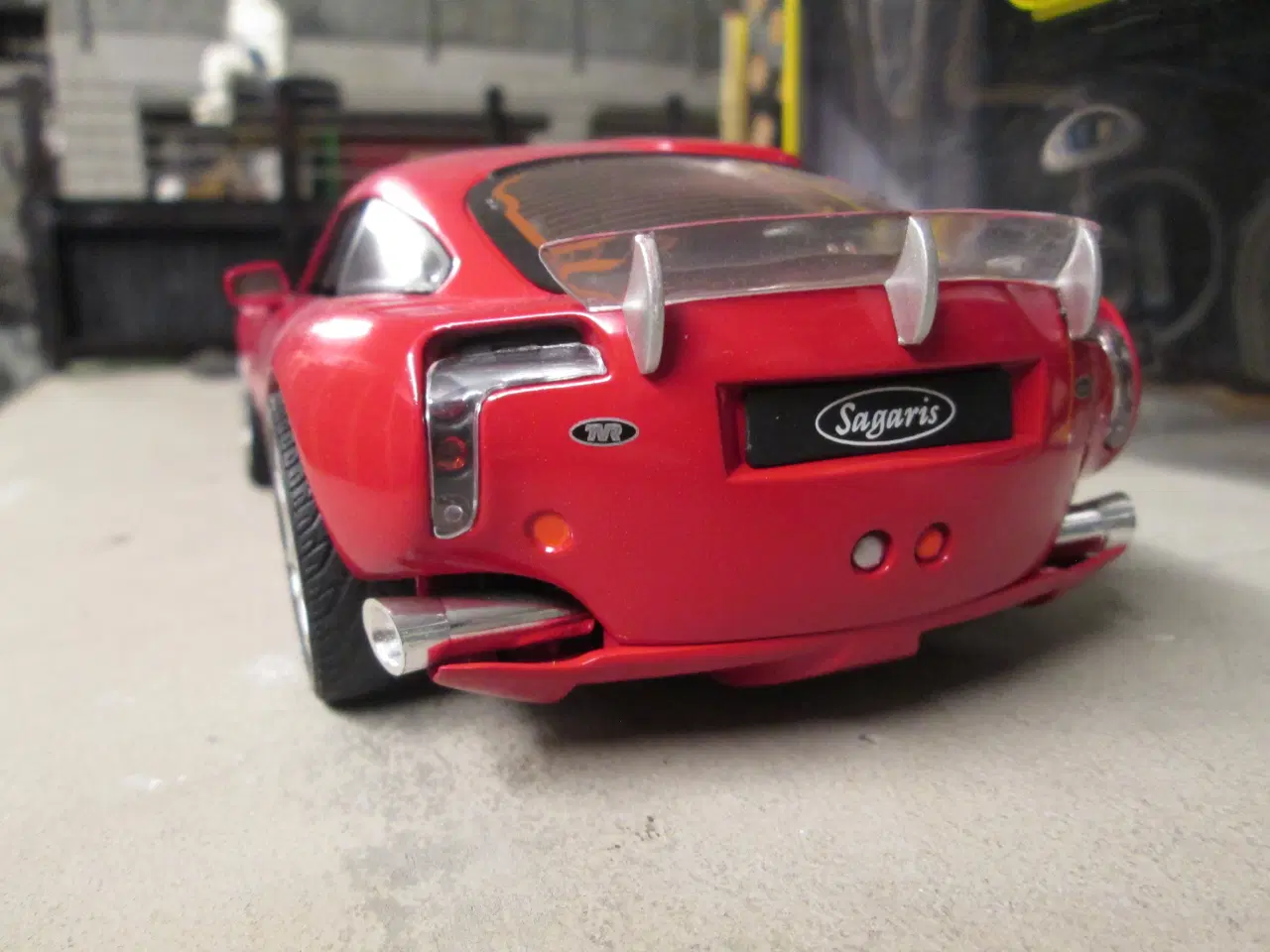 Billede 5 - Modelbil  1:18   Tvr Sagaris   Jadi  