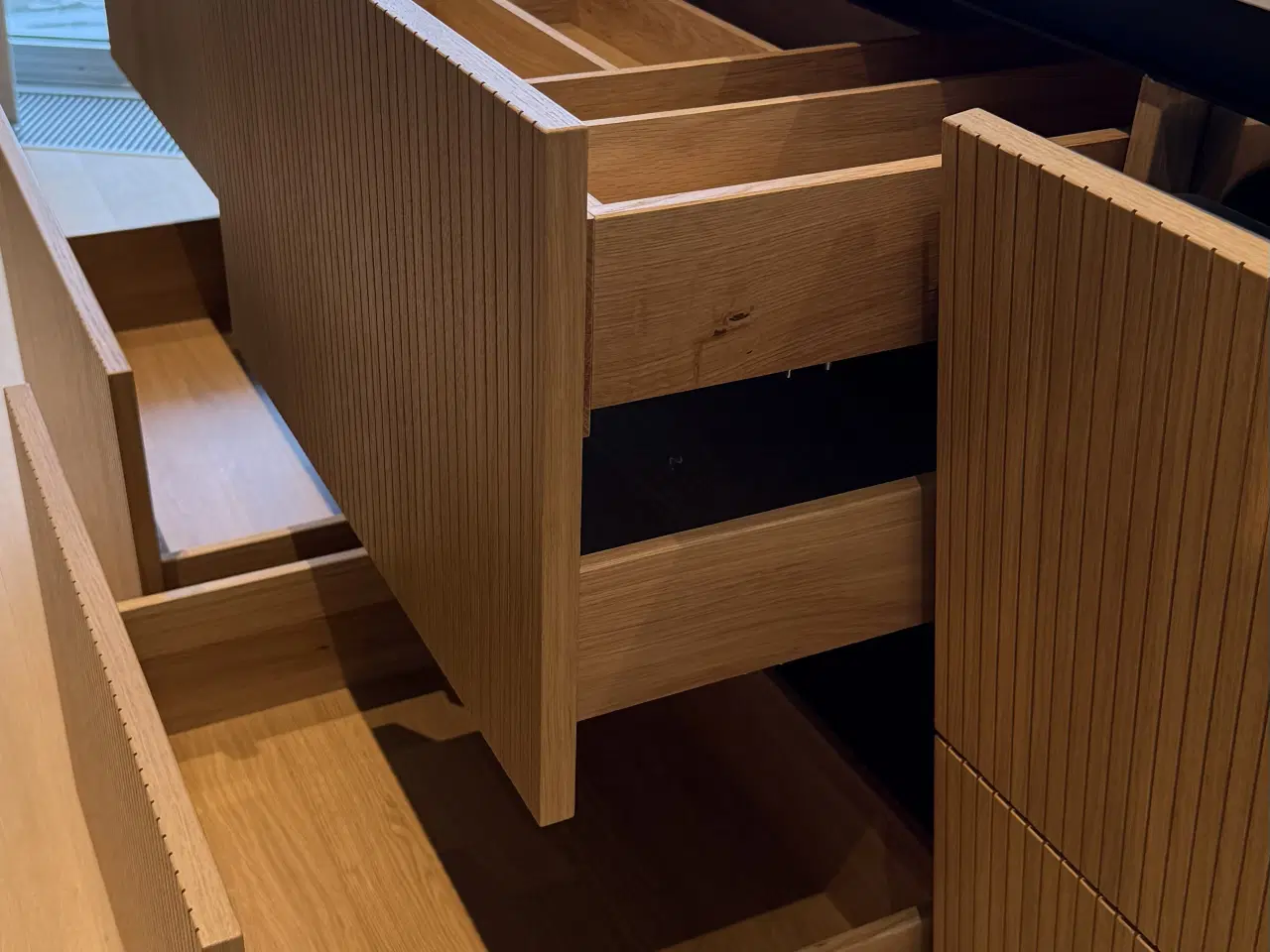 Billede 1 - Rotpunkt køkken kogeø uden hvidevarer.