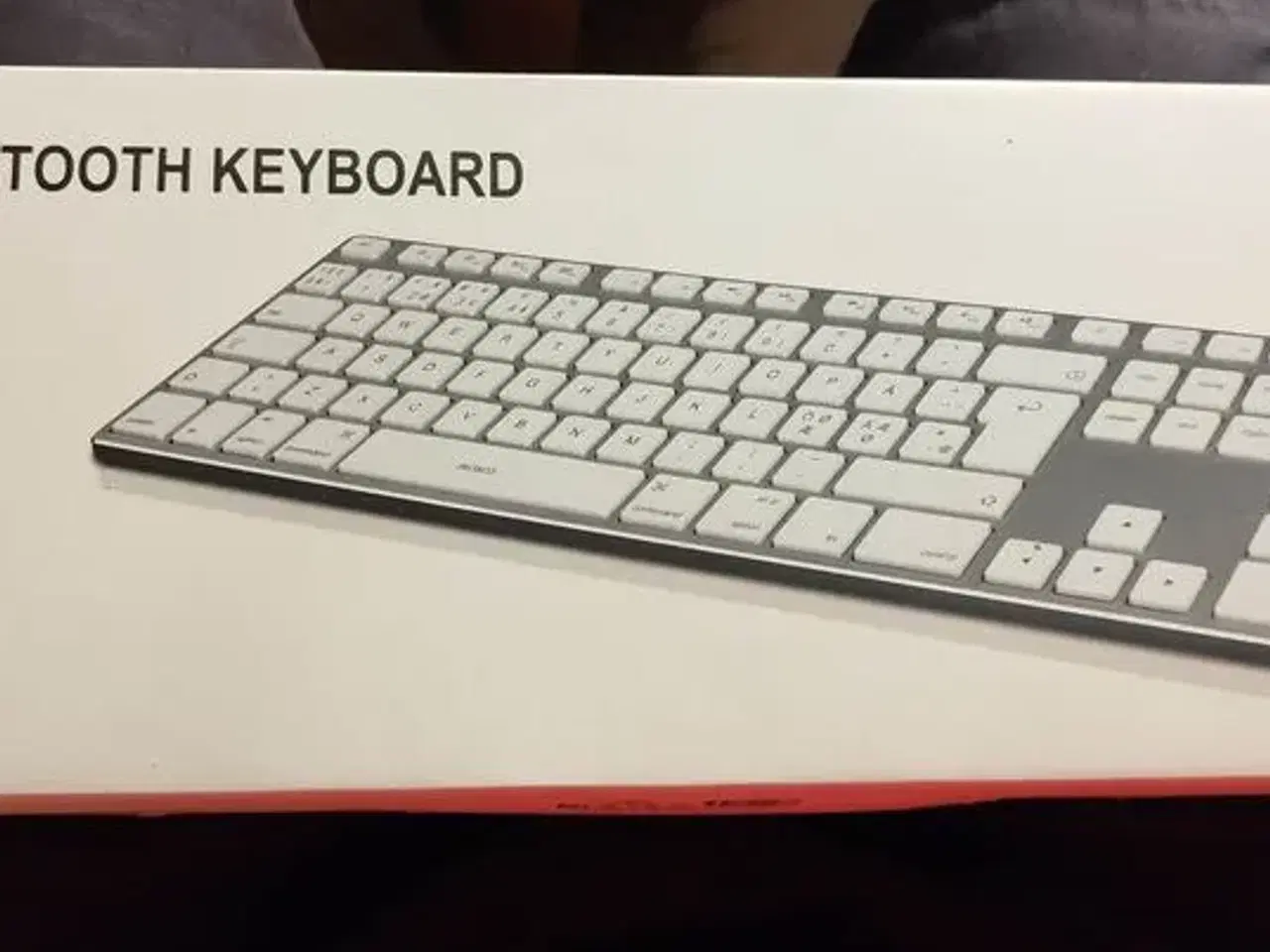 Billede 1 - Full-Size bluetooth Keyboard
