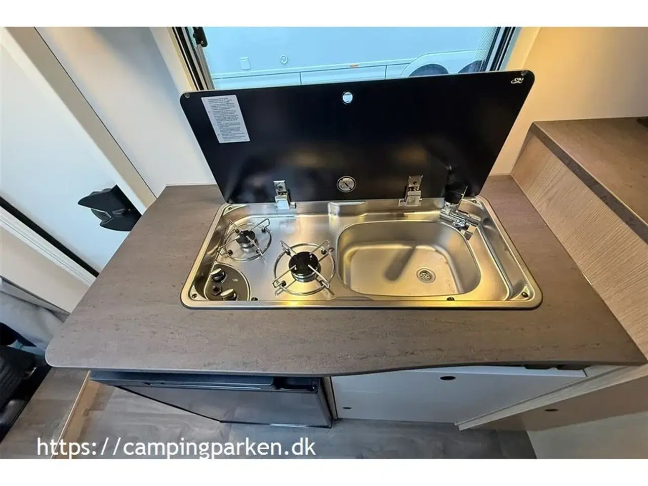 Billede 8 - 2026 - SunLight   Sunlights populære smalle Van med enkeltsenge, automatgear og adaptiv fartpilot