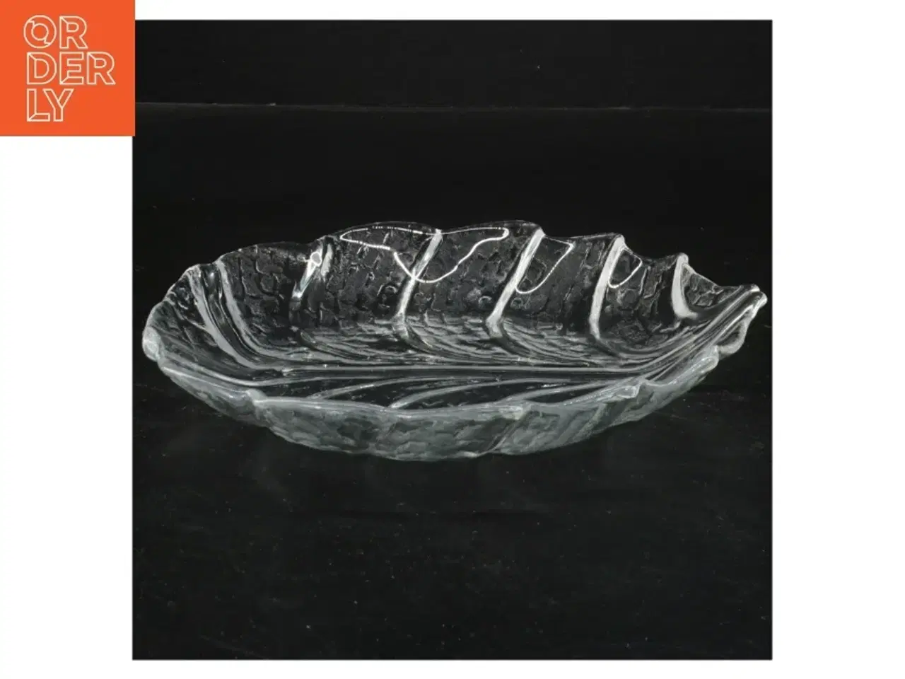 Billede 1 - Orrefors glasfad formet som blad (str. 19x2 cm)