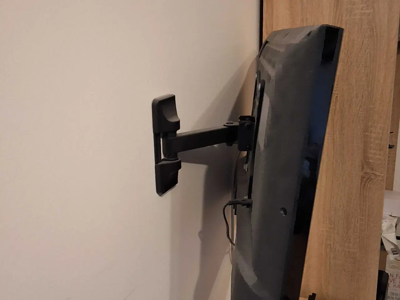 Billede 2 - 32" Samsung TV med vægbeslag