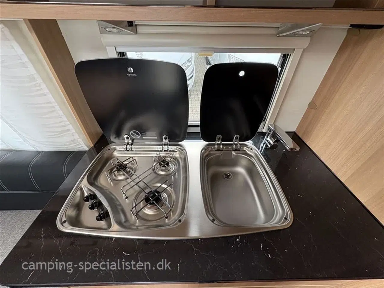 Billede 7 - 2017 - LMC Style 460 D   LMC Style 460 D 2017 - Se den hos Camping-Specialisten.dk