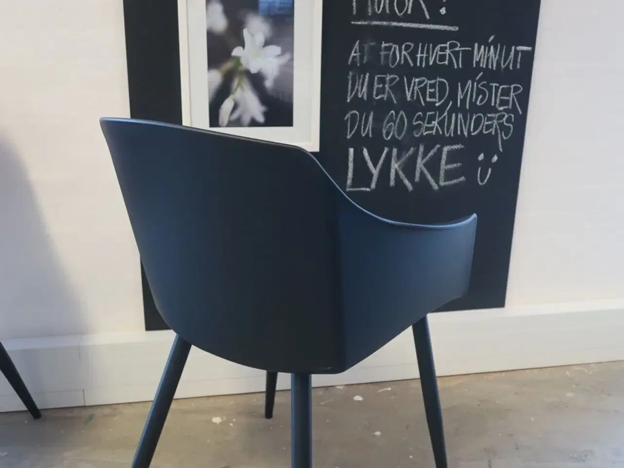 Billede 4 - 2 stk. Line Stol, armlæn