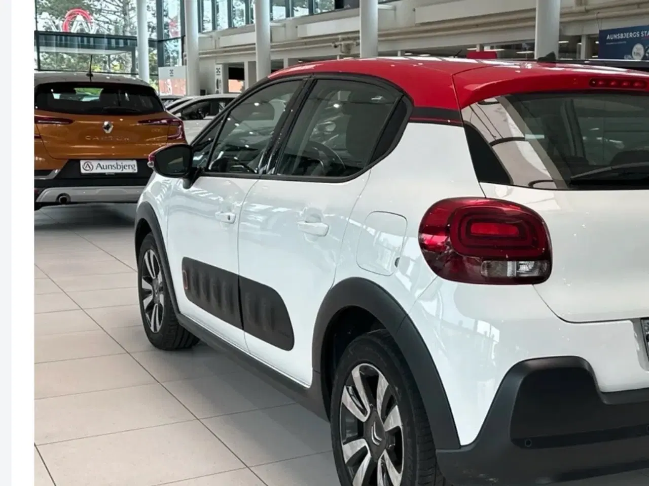 Billede 1 - Citroen C3 R16 sommerdæk med fælge