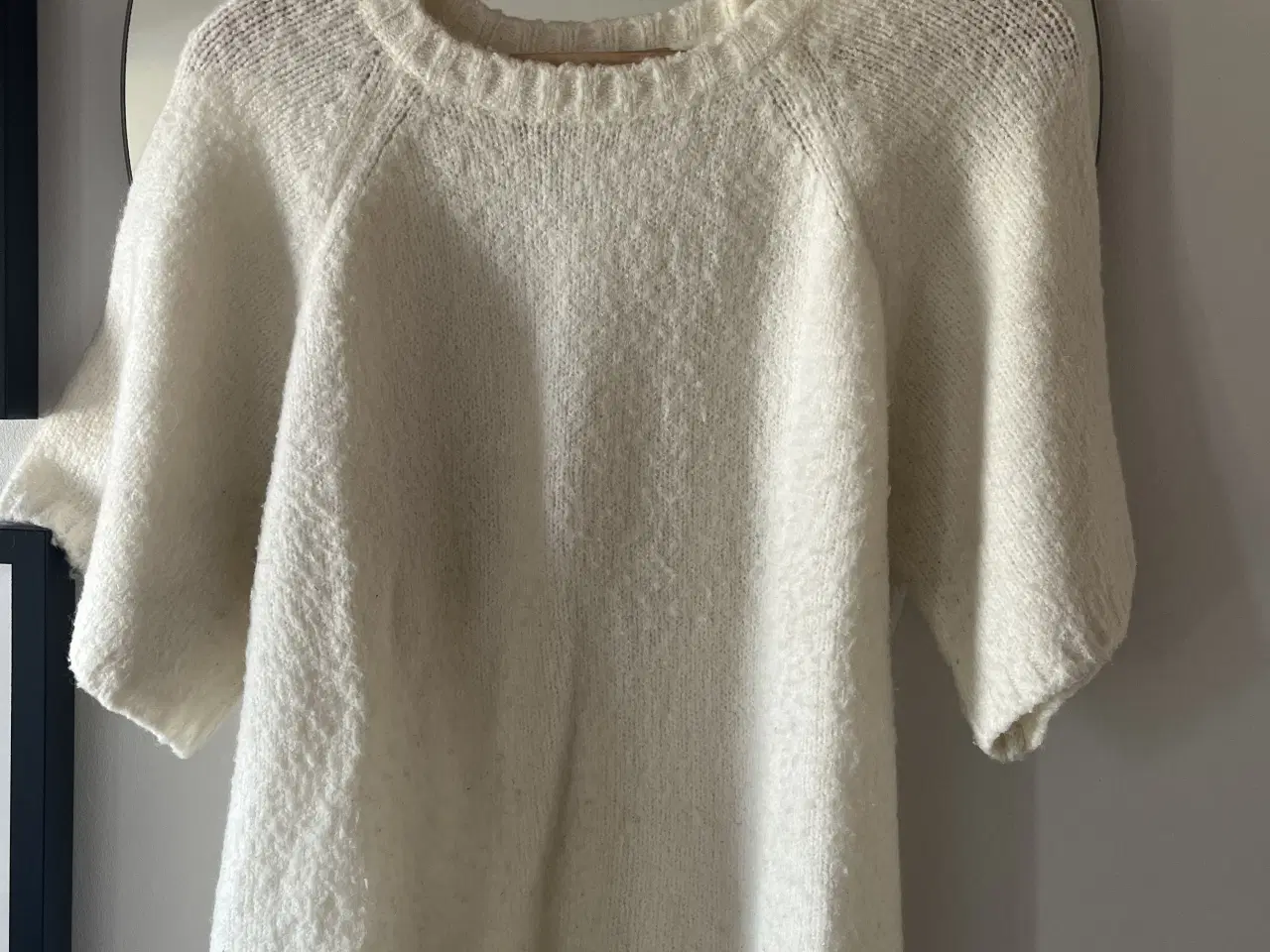 Billede 2 - Bluse fra Fine Copenhagen. Brystmål ca 54 cm. 