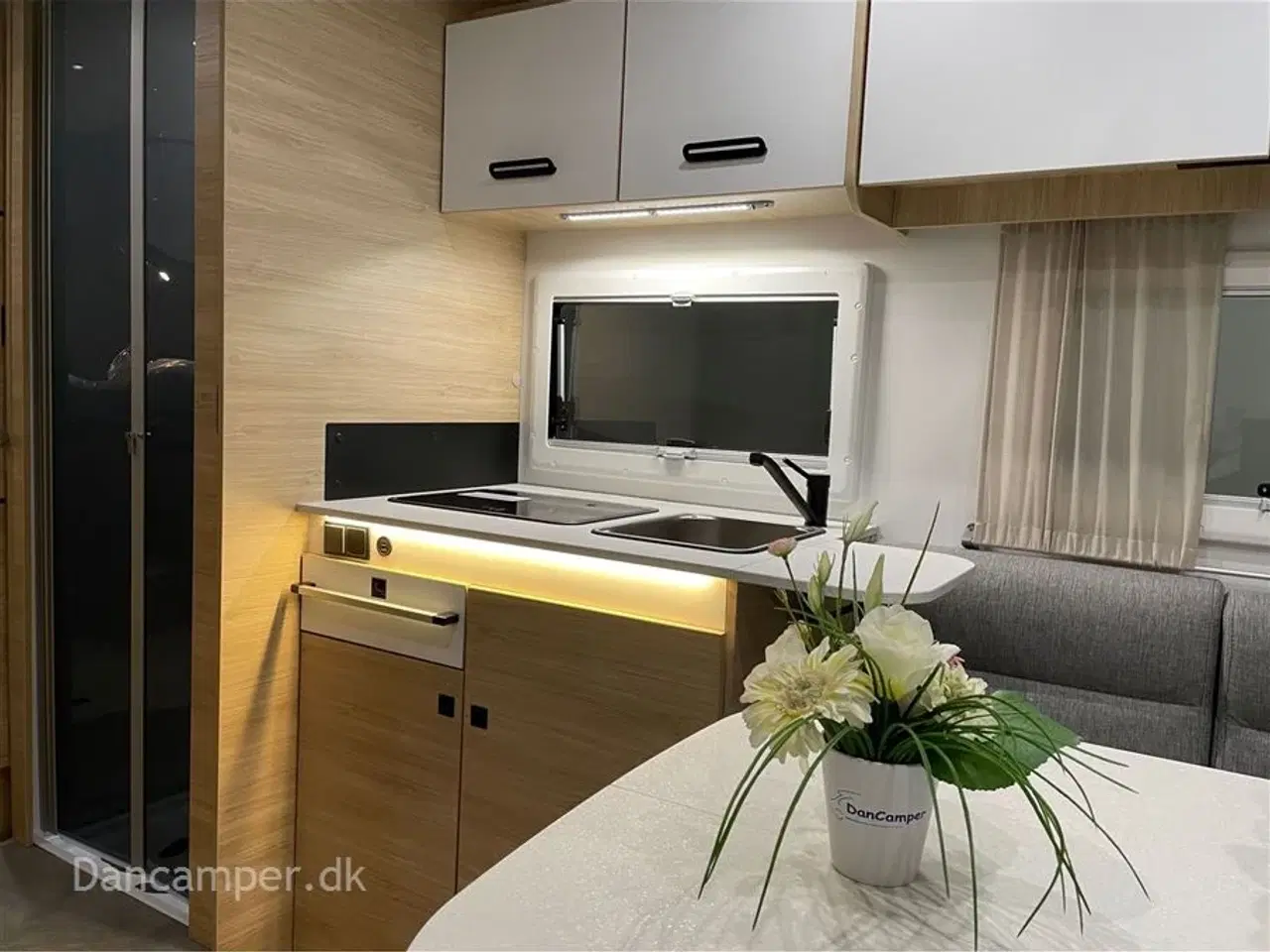 Billede 10 - 2026 - Chausson   Chausson 797 Ultimate Line, 140 HK, 8-trins automatgearkasse, solcelle. alu.fælge og adaptiv fartpilot