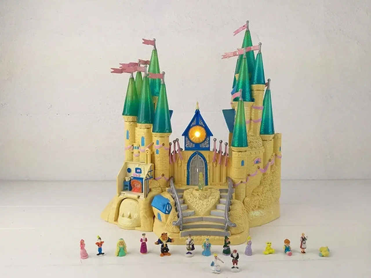 Billede 1 - Vintage 1996 Cinderella star castle