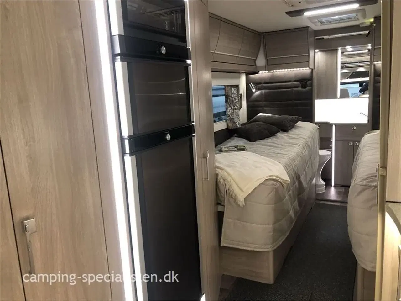 Billede 12 - 2025 - Kabe Imperial I 910 T   Kabe Imperial 910 T med ende badeværelse  model 2025 kan nu ses  hos Camping- Specialisten.dk