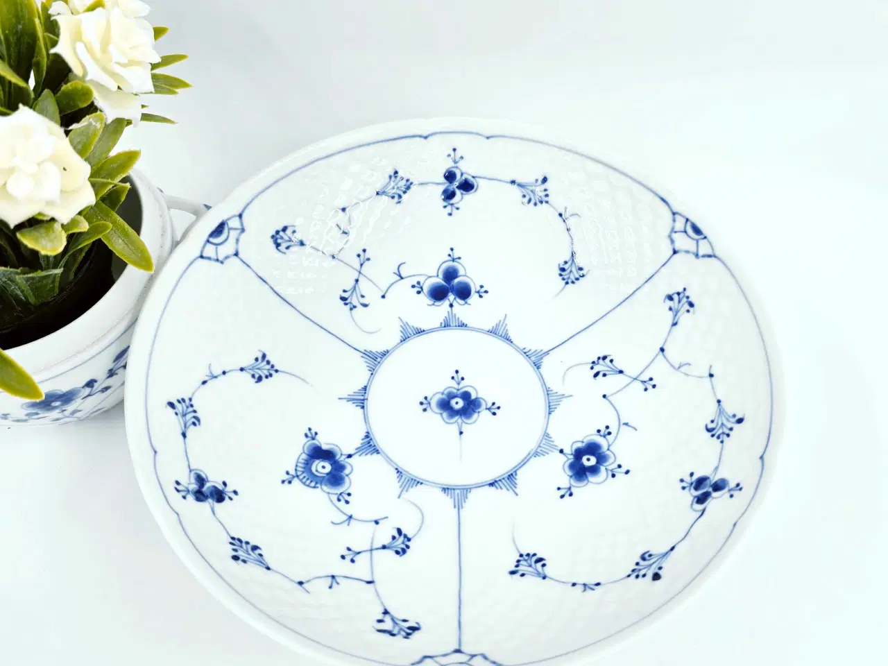 Billede 2 - Musselmalet Skål På Lav Fod Blåmalet Porcelæn 