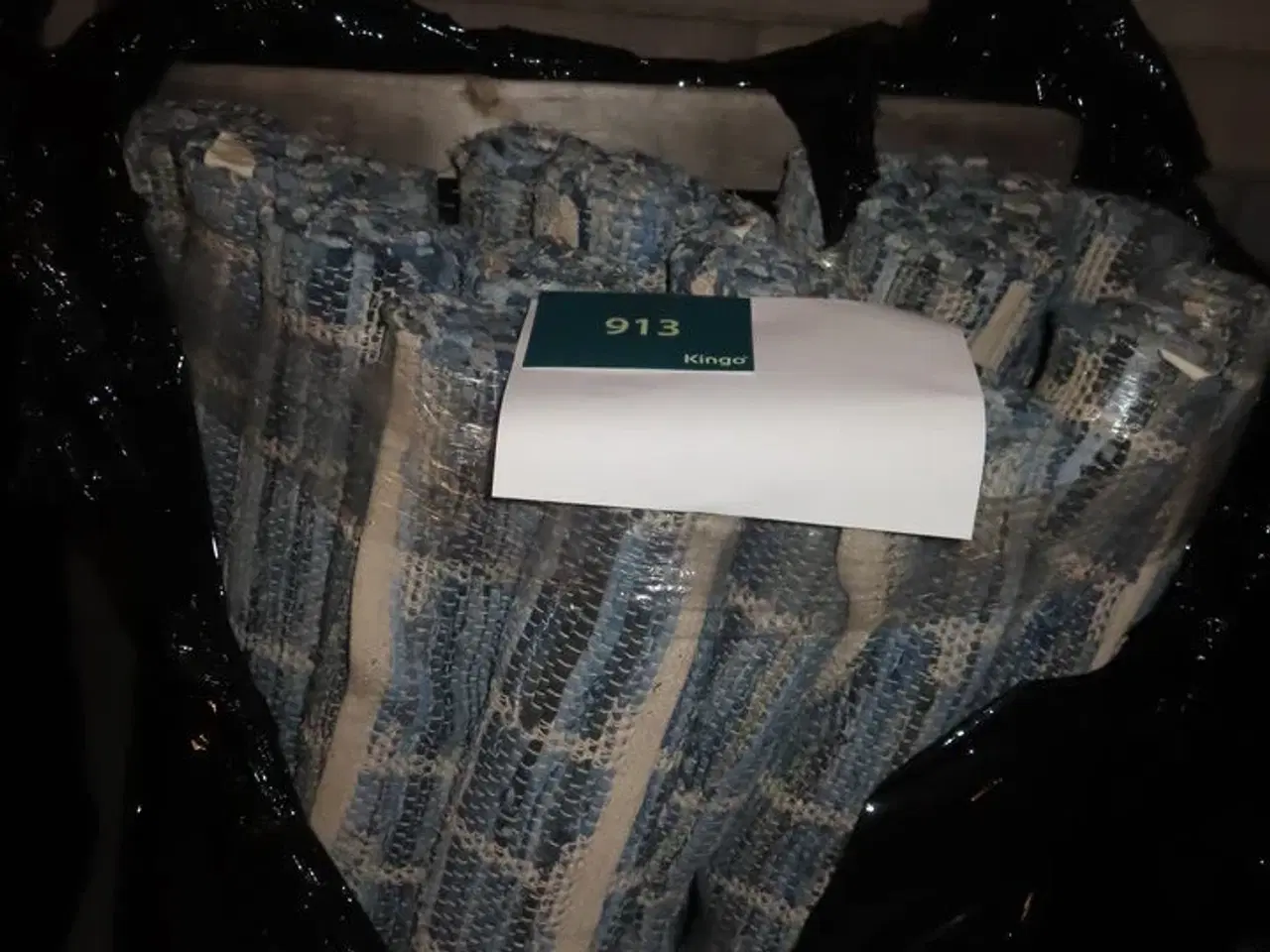 Billede 1 - Tæpper (180x120) af denimstof