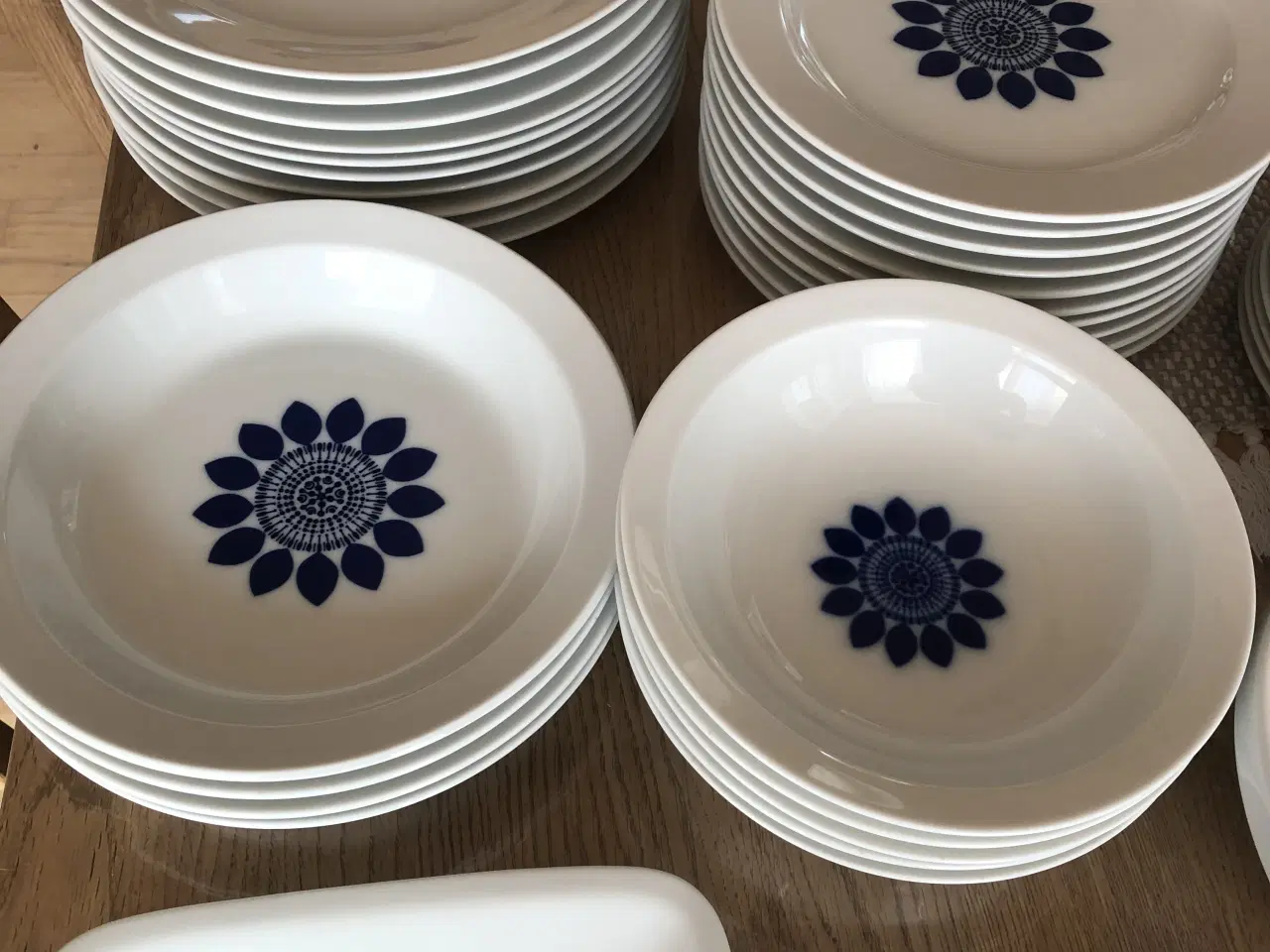 Billede 2 - Fedt spisestel fra 60/70”erne