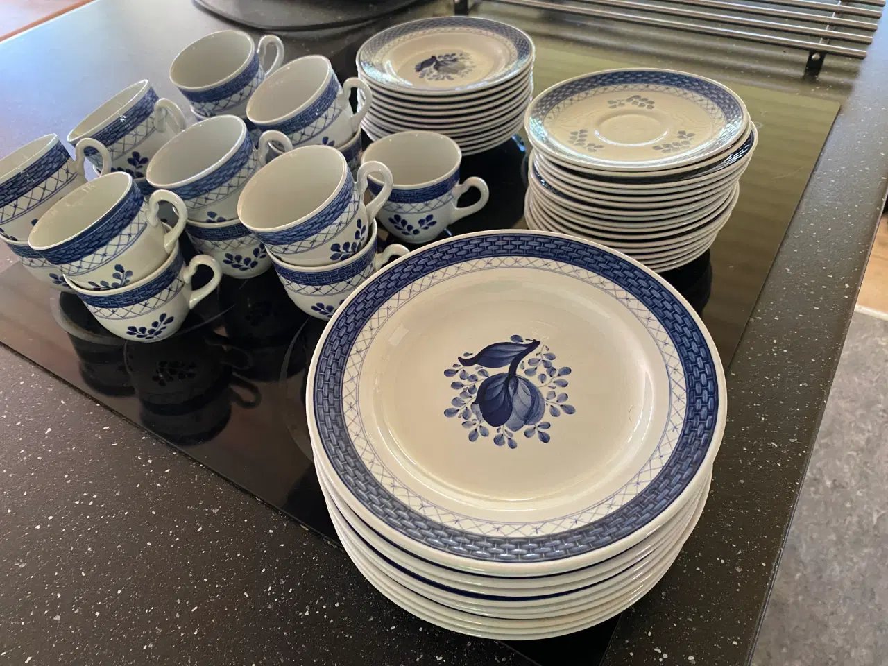 Billede 1 - Trankebar kaffestel, B & G