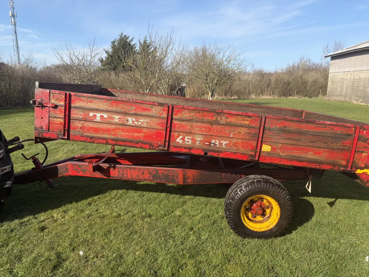 Billede 4 - Massy Ferguson med redskaber og registreringatest