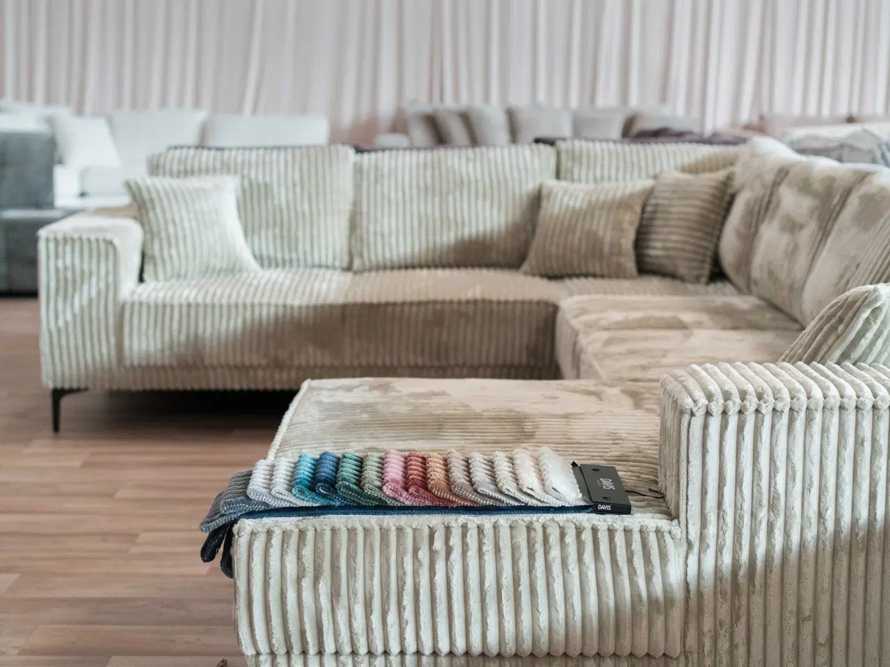 Billede 16 - Leder du efter en komfortabel sofa eller seng?! 
