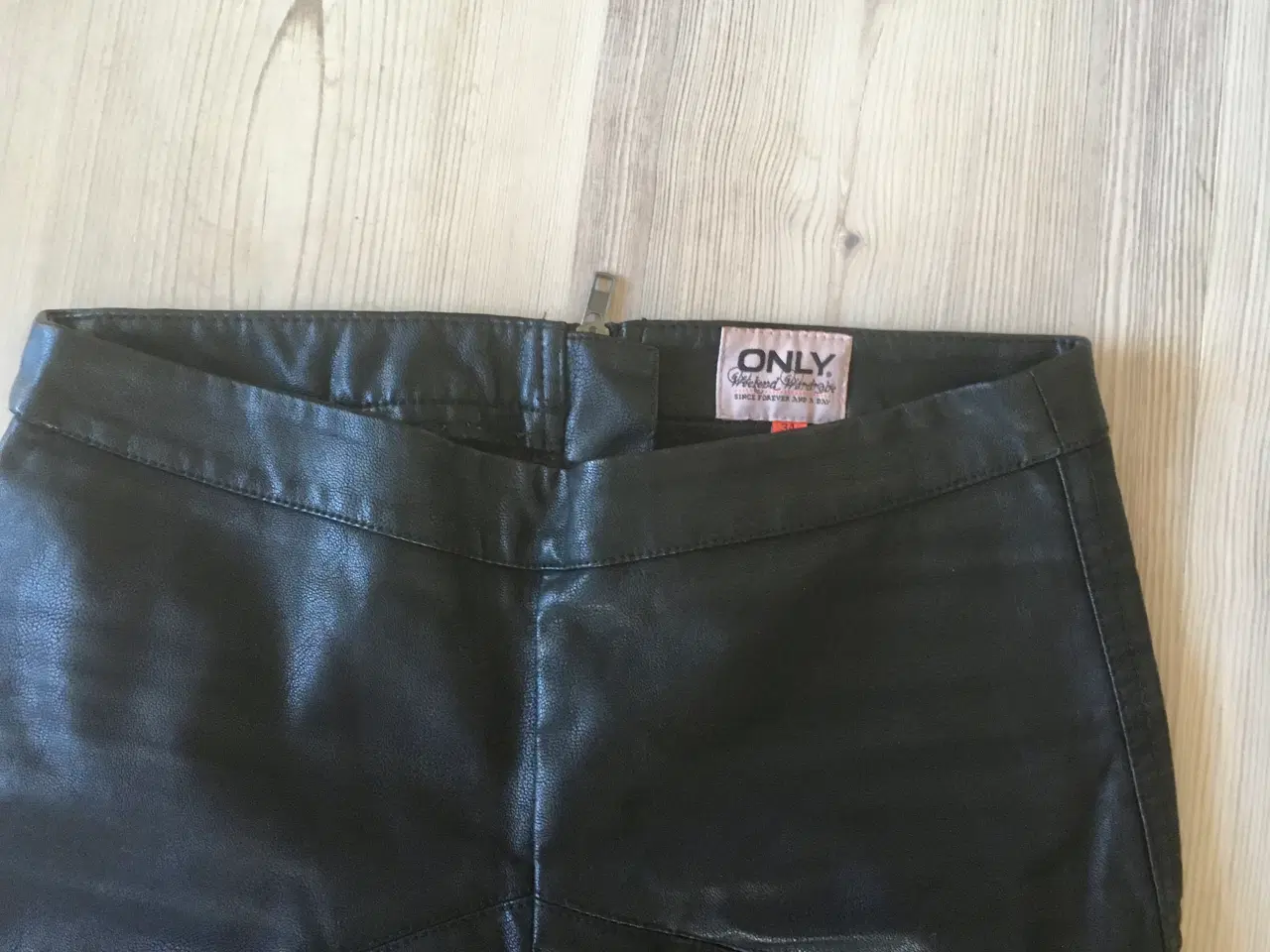 Billede 2 - Sort jeans fra Only, str. 34