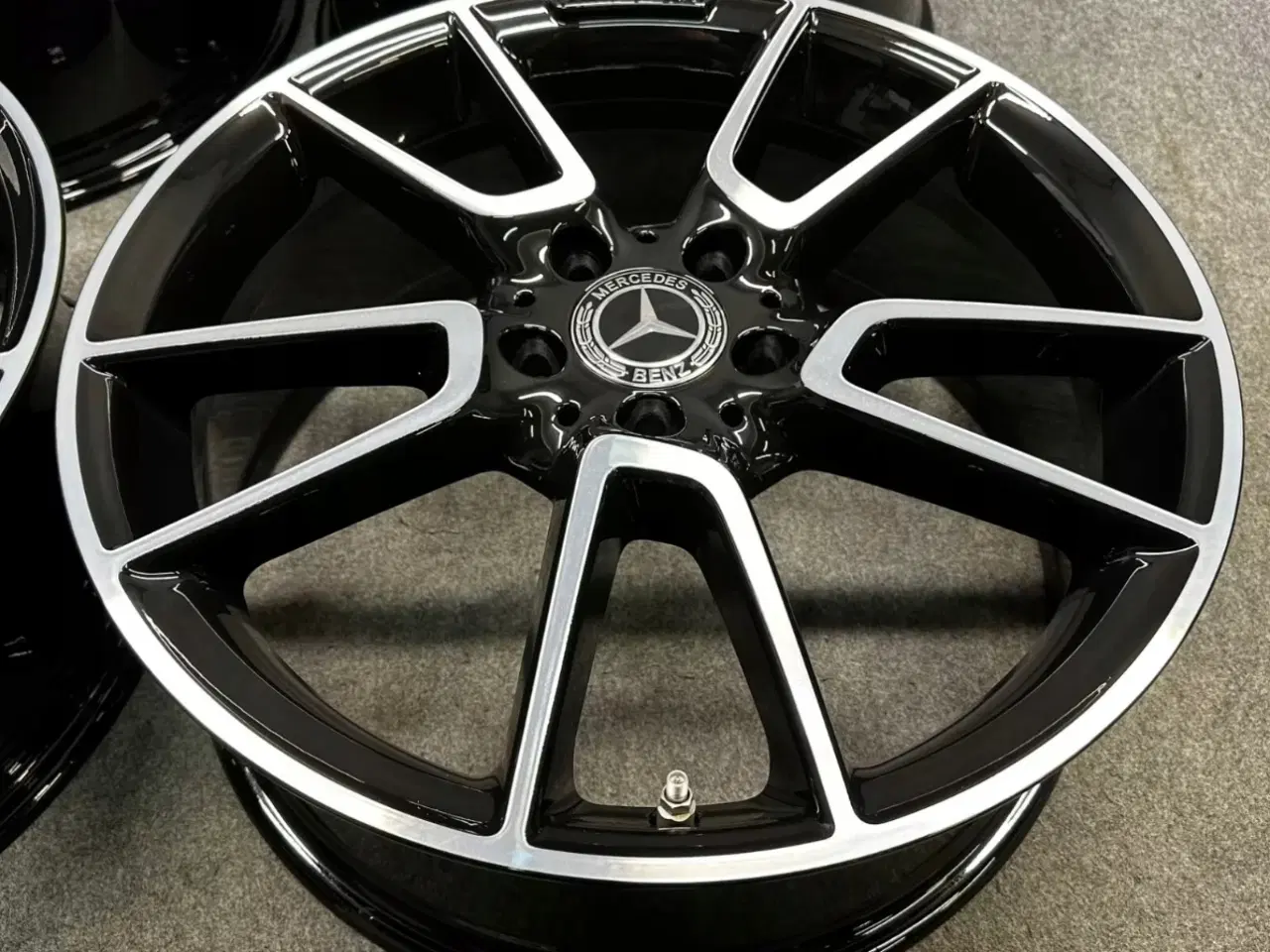 Billede 9 - ALUFÆLGE MERCEDES C 205 AMG 19"
