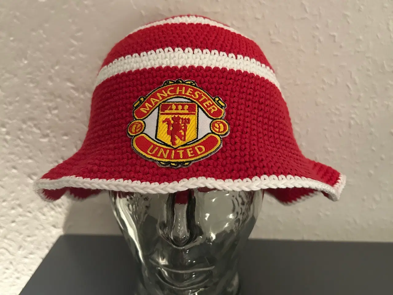 Billede 17 - Hæklede fodbold bøllehatte