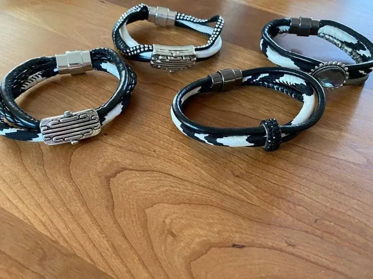 Billede 1 - Flotte armbånd