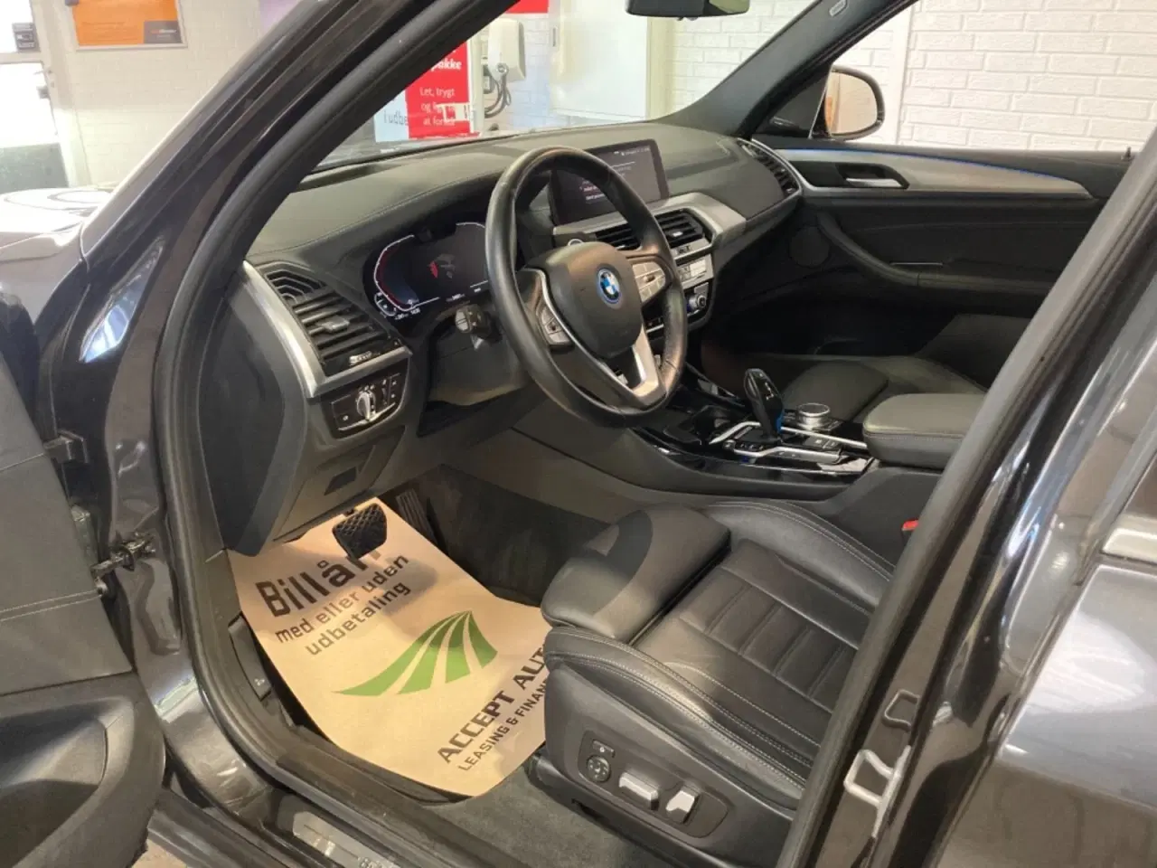 Billede 7 - BMW iX3  Charged Impressive