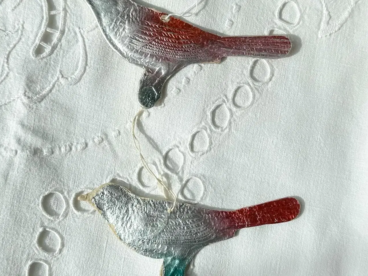 Billede 2 - Sovjetisk pappynt, fugle, 2 stk samlet