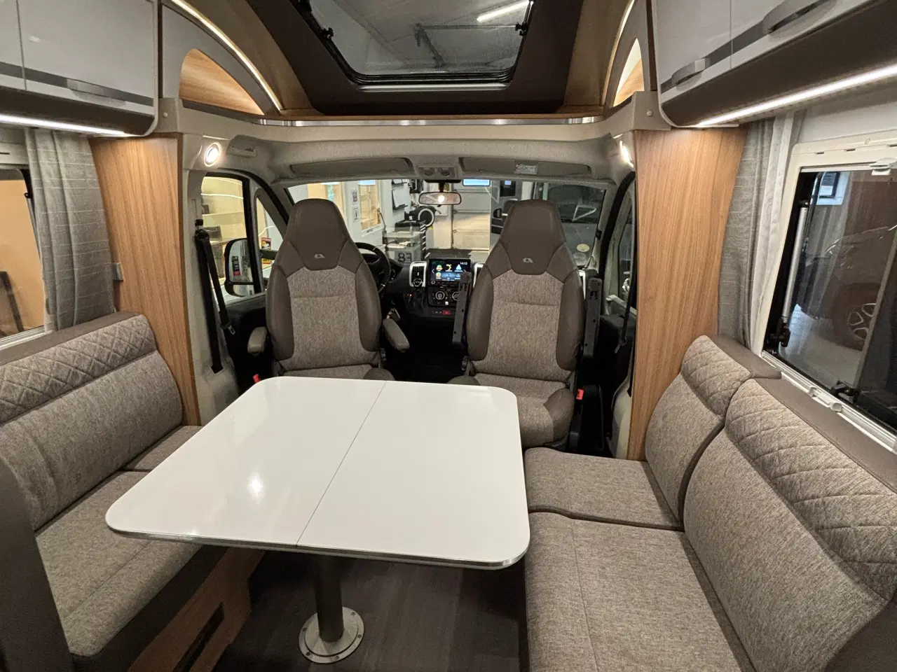 Billede 13 - Autocamper til salg - Adria 670 DL Matrix Plus