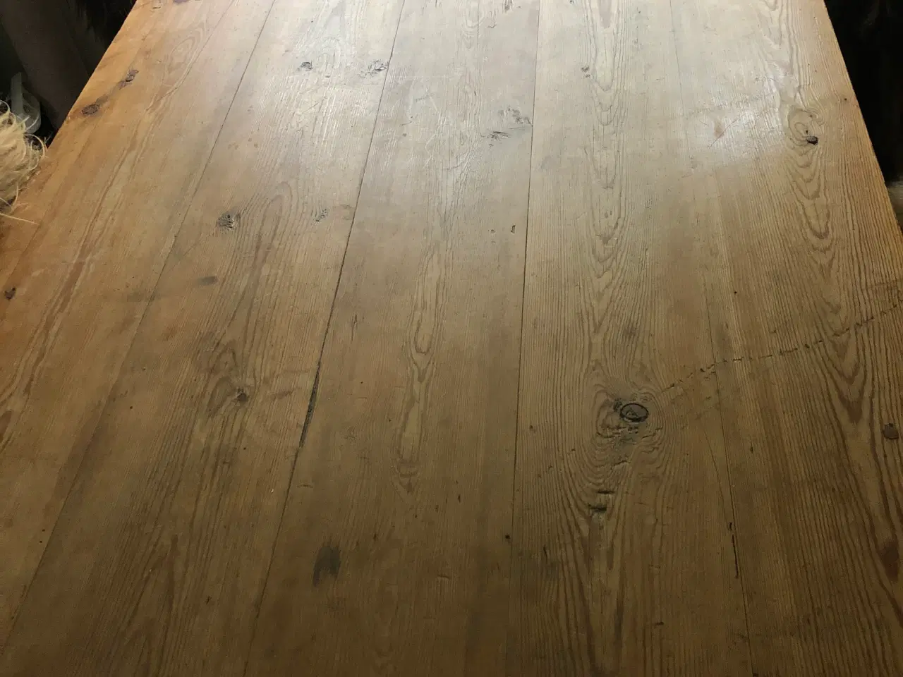 Billede 2 - Rustikt spisebord i landlig stil, med flot patina 