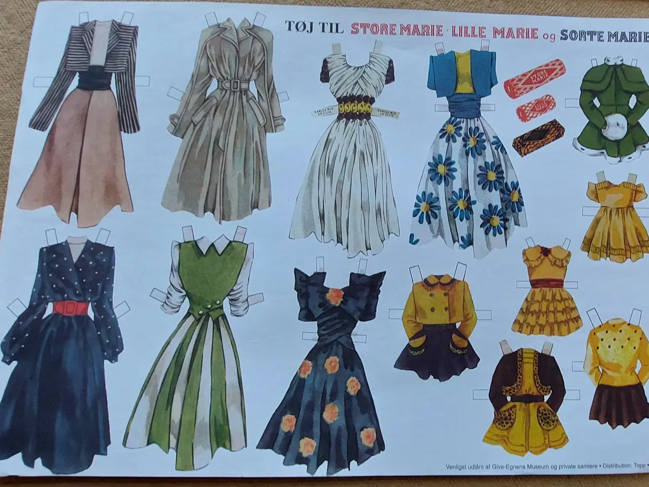 Billede 2 - Lot påklædningsdukker