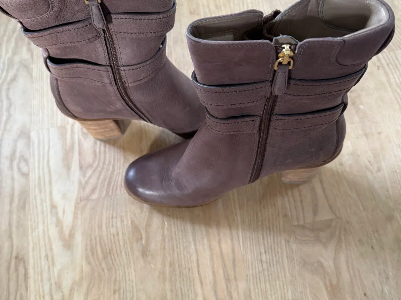 Billede 1 - ECCO støvler med varmt foer