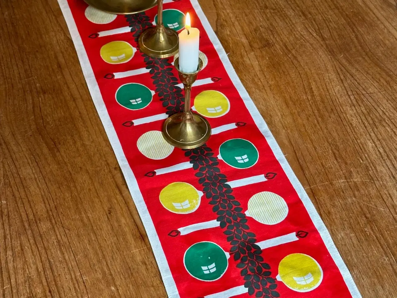 Billede 2 - Retro bordløber m julekugler, 133 x 20 cm