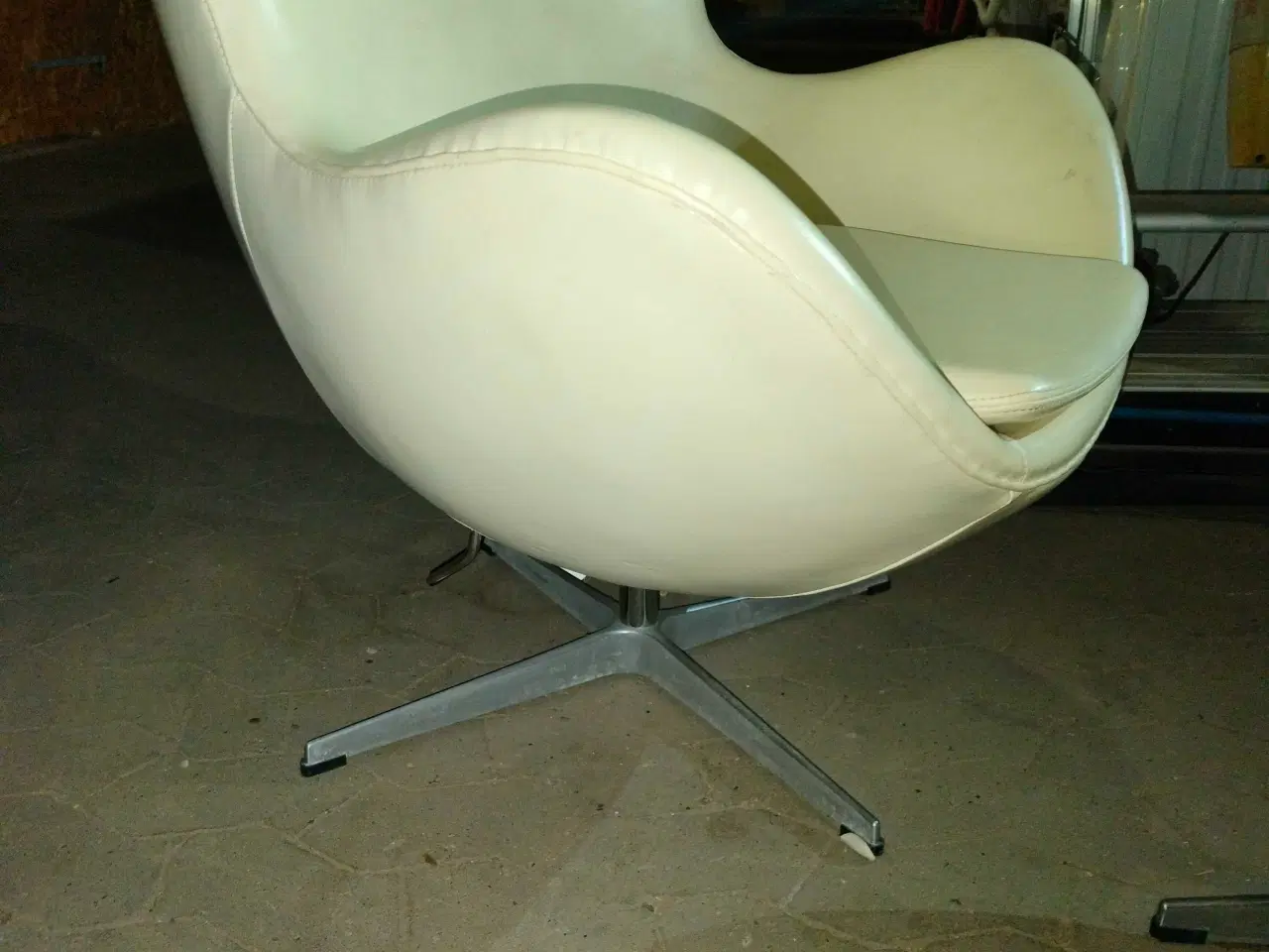 Billede 3 - Lænestol m. Skammel i ægte læder