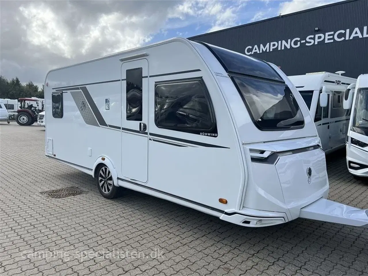 Billede 2 - 2023 - Knaus Südwind 500 UF "60 Years Celebration"   Knaus Südwind 500 UF 60-Years 2023 - Se den nu hos Camping-Specialisten.dk